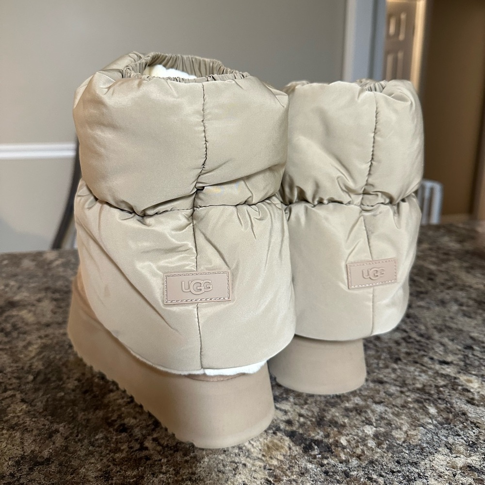 Ugg classic mini dipper puffer boot - Picture 2 of 3